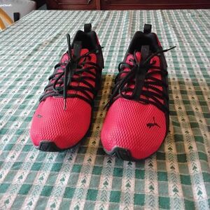 Puma Ion Energy Training Shoes in black and red, Size 13